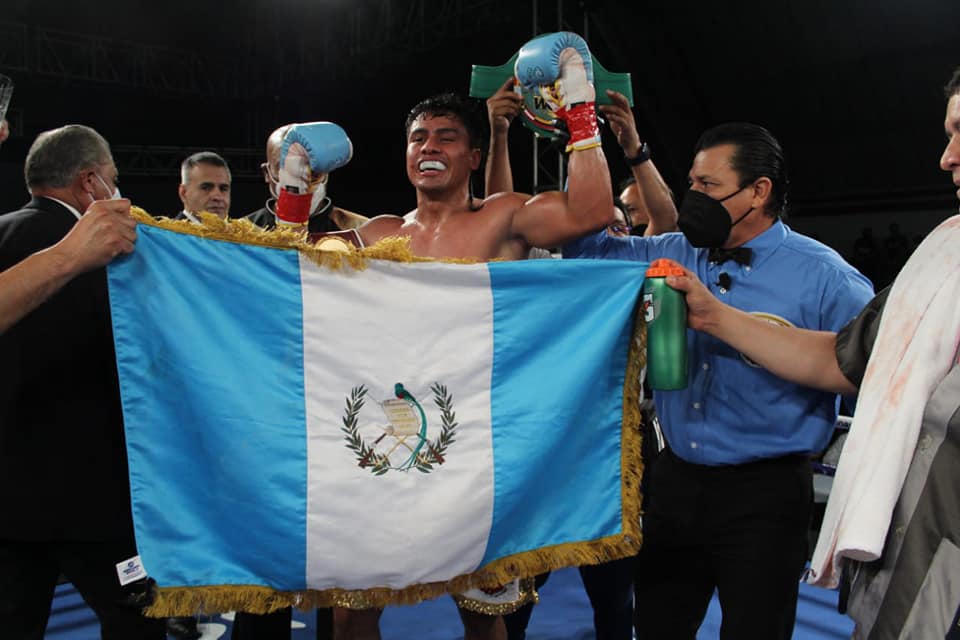 Lester Martínez is focused on logging the ball to the Tokyo Olympic Games.  The tornado will be near Mayo in Argentina.  (Photo courtesy CDA Escuela Professional Boxeo).