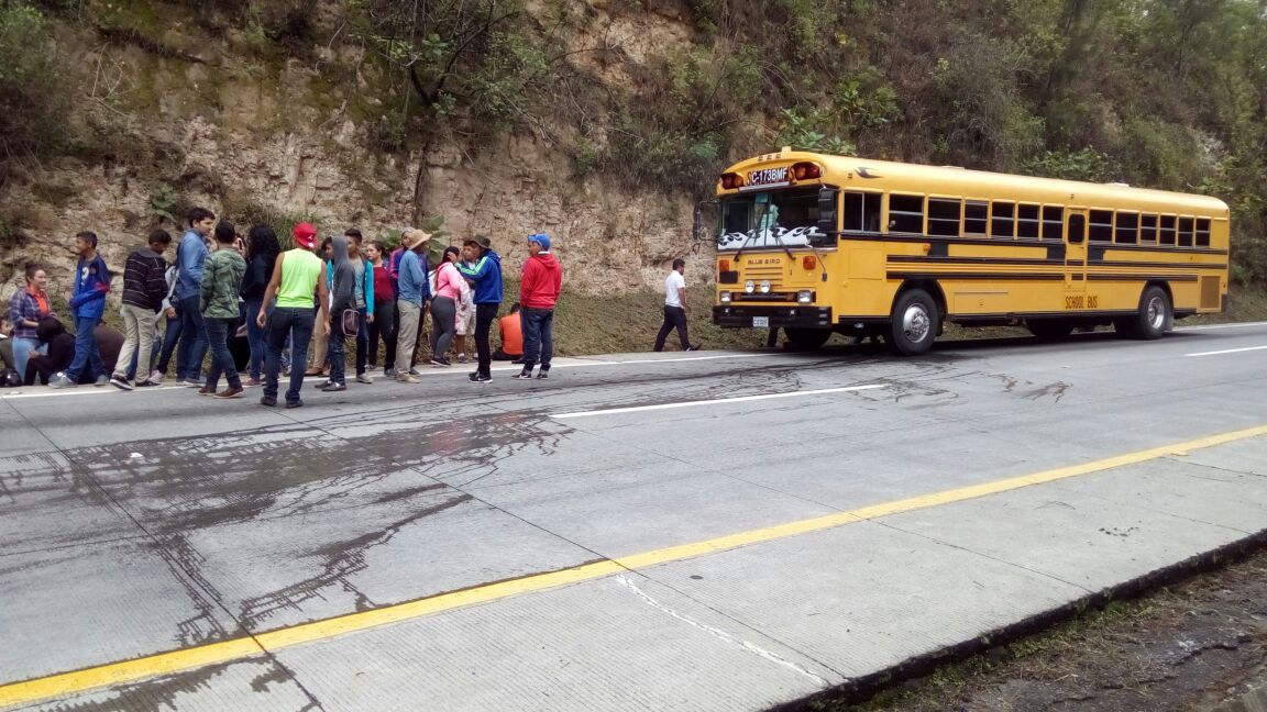 Bus descompuesto afecta tránsito en ruta RN10