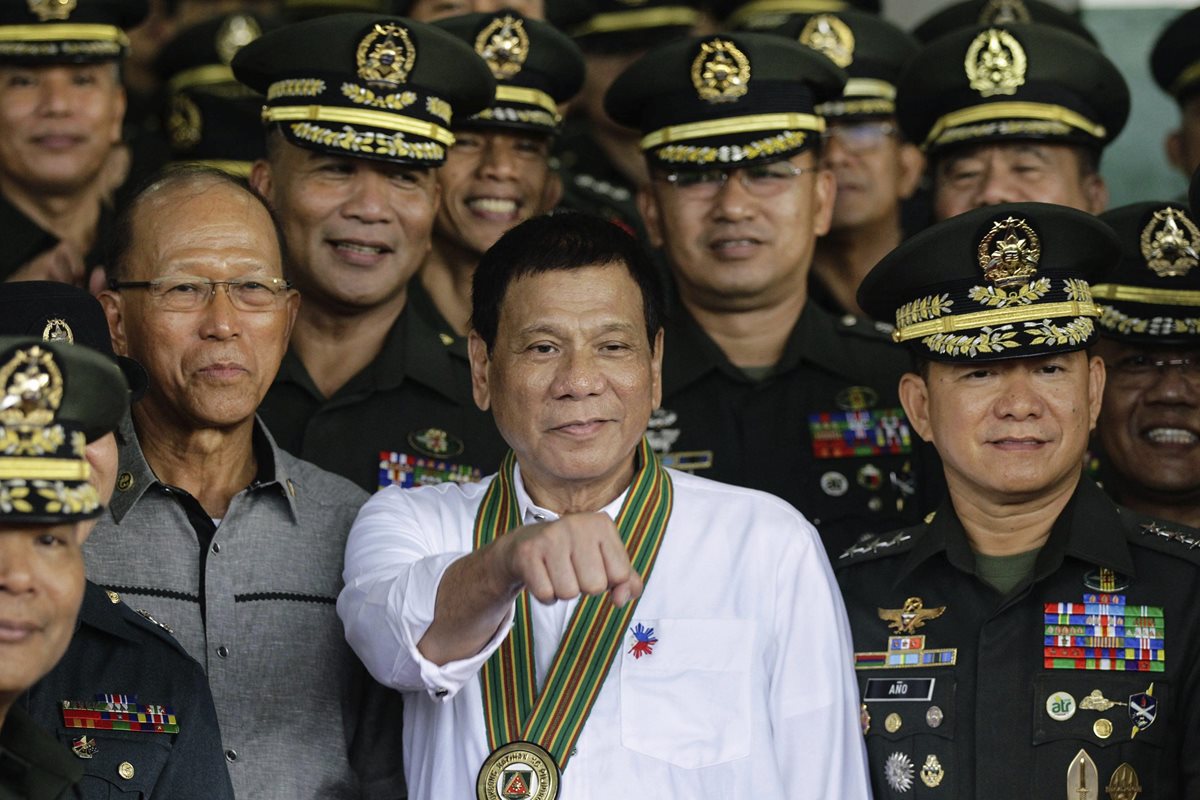 Presidente filipino le dice a Obama: "váyase al infierno"