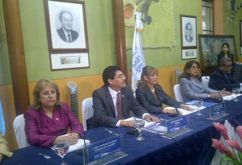 Magistrados oficializan los resultados. (Foto Prensa Libre: Erick Avila)