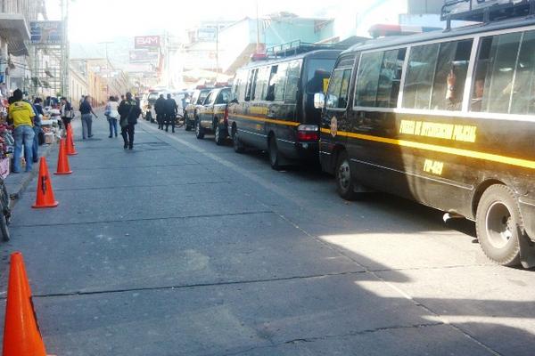 Personal de la PNC es concentrado en la Comisaría marquenese para evitar más secuestros y buscar el rescate de los retenidos.