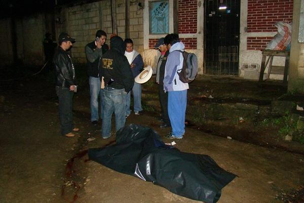 Crimen fue cometido en la aldea Buena Vista. (Foto Prensa Libre: Víctor Chamalé)