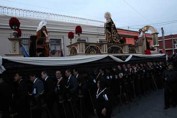 La Virgen de la Soledad del templo Santo Domingo. (Foto Prensa Libre: Archivo)