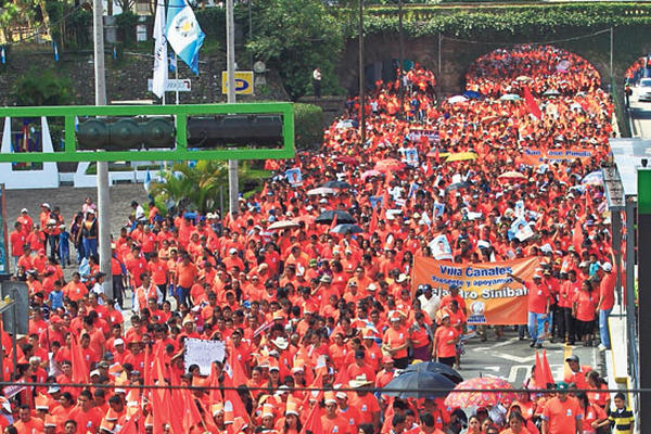 Con el fallo el PP tiene prohibido efectuar mítines.