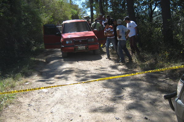 José Luis Torres Donis de 54 años, murió baleado la tarde de este jueves en una aldea de San Rafael Las Flores (Foto: Prensa Libre: Oswaldo Cardona)