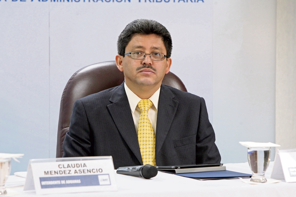 Omar Franco asumió la jefatura de la SAT en 2014, 15 años después de llegar a la institución. (Foto Prensa Libre: Hemeroteca PL)