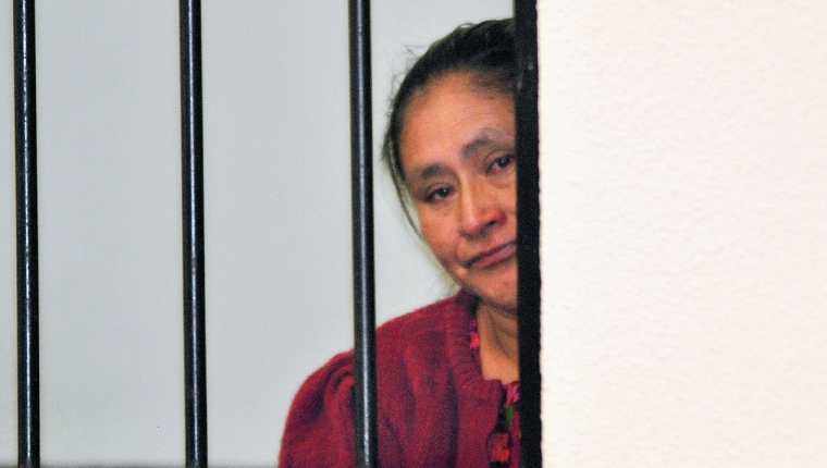 Cristina Dominga Oxlaj González fue  condenada a 25 años de prisión al haber sido hallada culpable de haber envenenado  a su pareja, en Quetzaltenango. (Foto Prensa Libre: Alejandra Martínez)