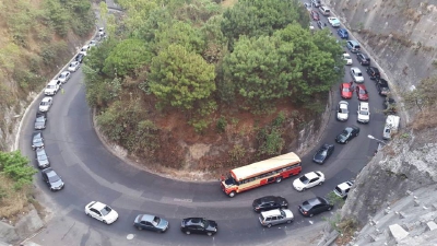 Panorámica de la ruta de zona 13 hacia Boca del Monte. (Foto Prensa Libre: @DTransitoPNC)