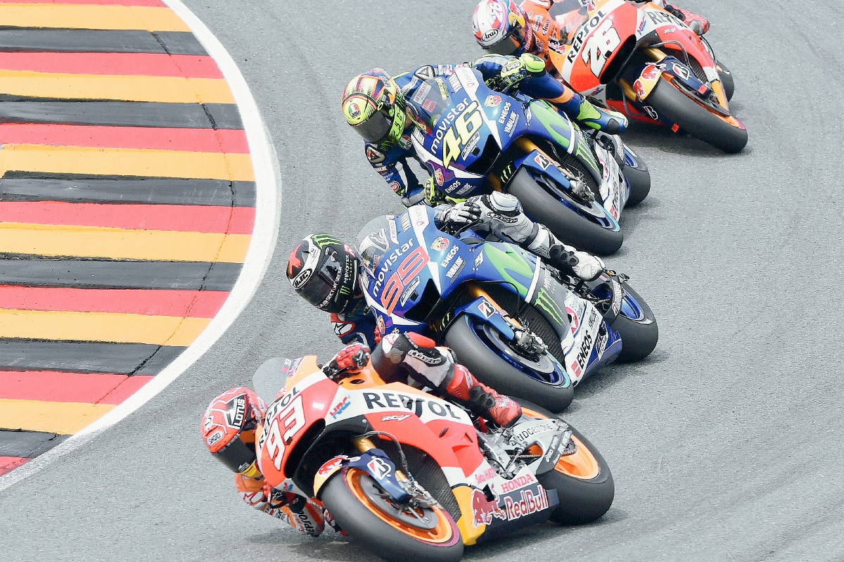 El piloto Marc Márquez lidera la carrera de este domingo. (Foto Prensa Libre: EFE)