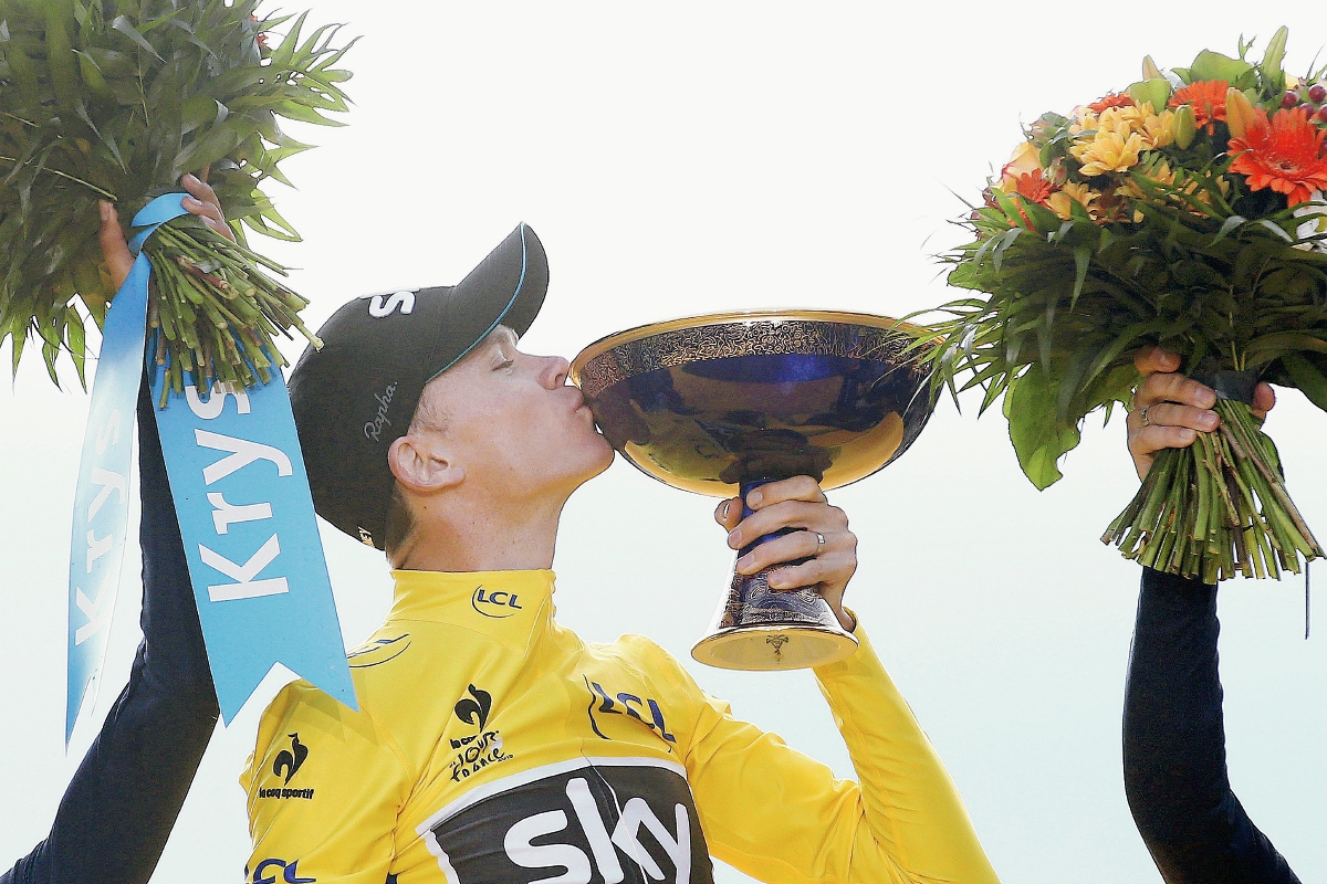 Froome volvió a festejar en Francia en el Tour. (Foto Prensa Libre: EFE)