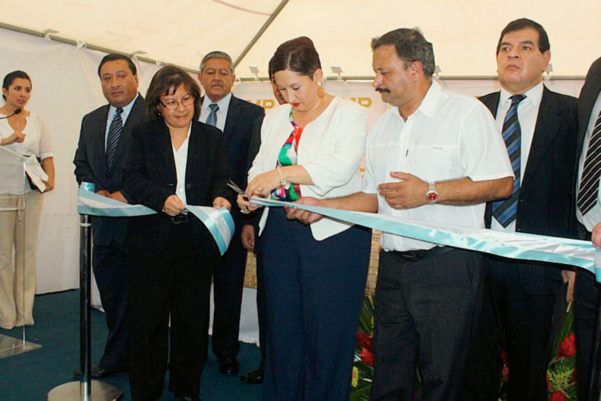 La fiscal general Thelma Aldana inaugura  la nueva fiscalía en Escuintla.  (Foto Prensa Libre: Melvin Sandoval)