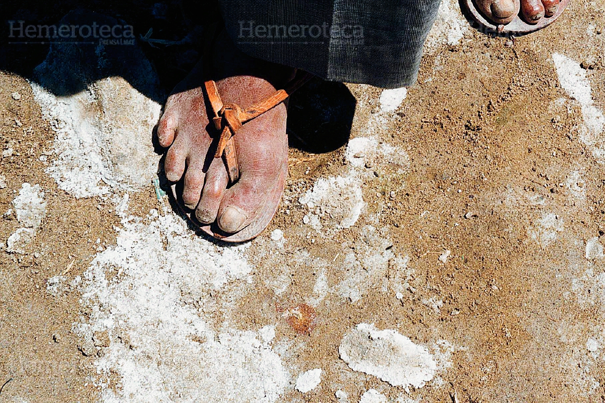 Producción de sal negra en Sacapulas, Quiché. (Foto: Carlos Sebastián)