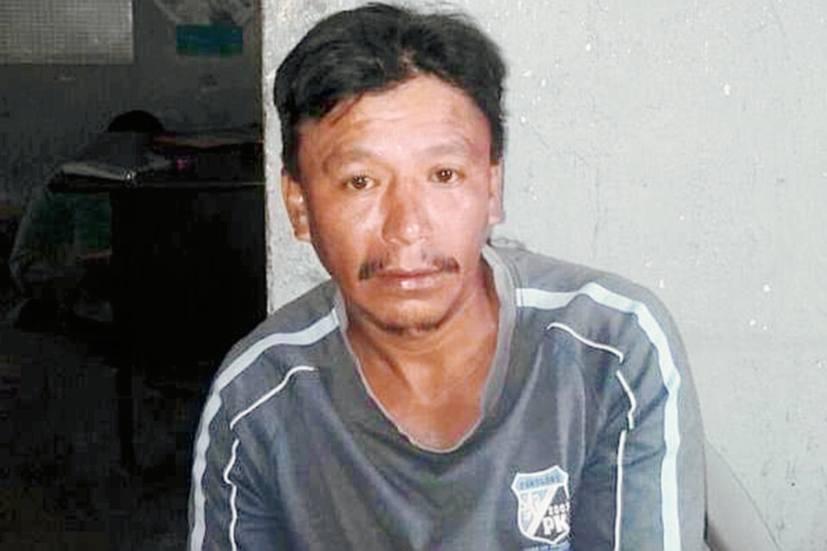 Carlos Enrique  Oscal Martínez, de 40 años, fue capturado en Dolores, Petén, sindicado de lavado de dinero. (Foto Prensa Libre: PNC)
