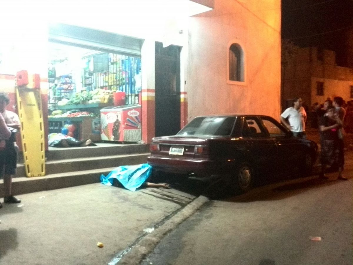 El ataque ocurrió en La Comunidad, zona 10 de Mixco. (Foto Prensa Libre: Estuardo Paredes)