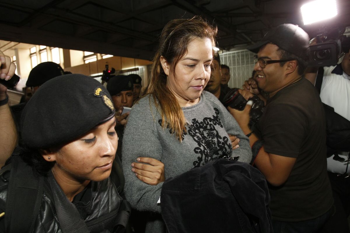 Claudia Méndez Asencio exintendente de aduanas negó que sea colaborador eficaz del caso La Linea. (Foto Prensa Libre: P. Raquec)