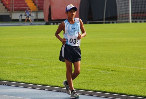 El marchista guatemalteco Óscar Pop, en acción, en el Rommel Fernández. (Foto Prensa Libre: Cortesía COG)