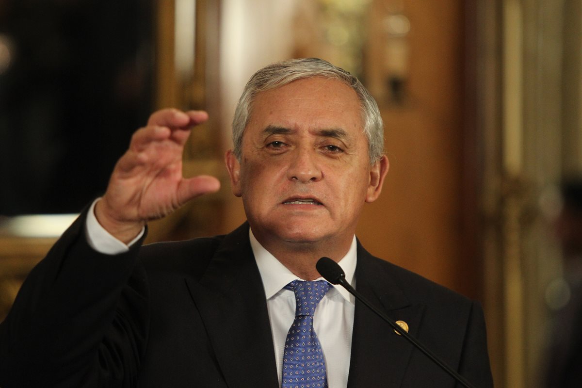 El general retirado Otto Pérez Molina se convirtió hoy en el primer mandatario desaforado en la historia del país. (Foto Prensa Libre: Hemeroteca PL)