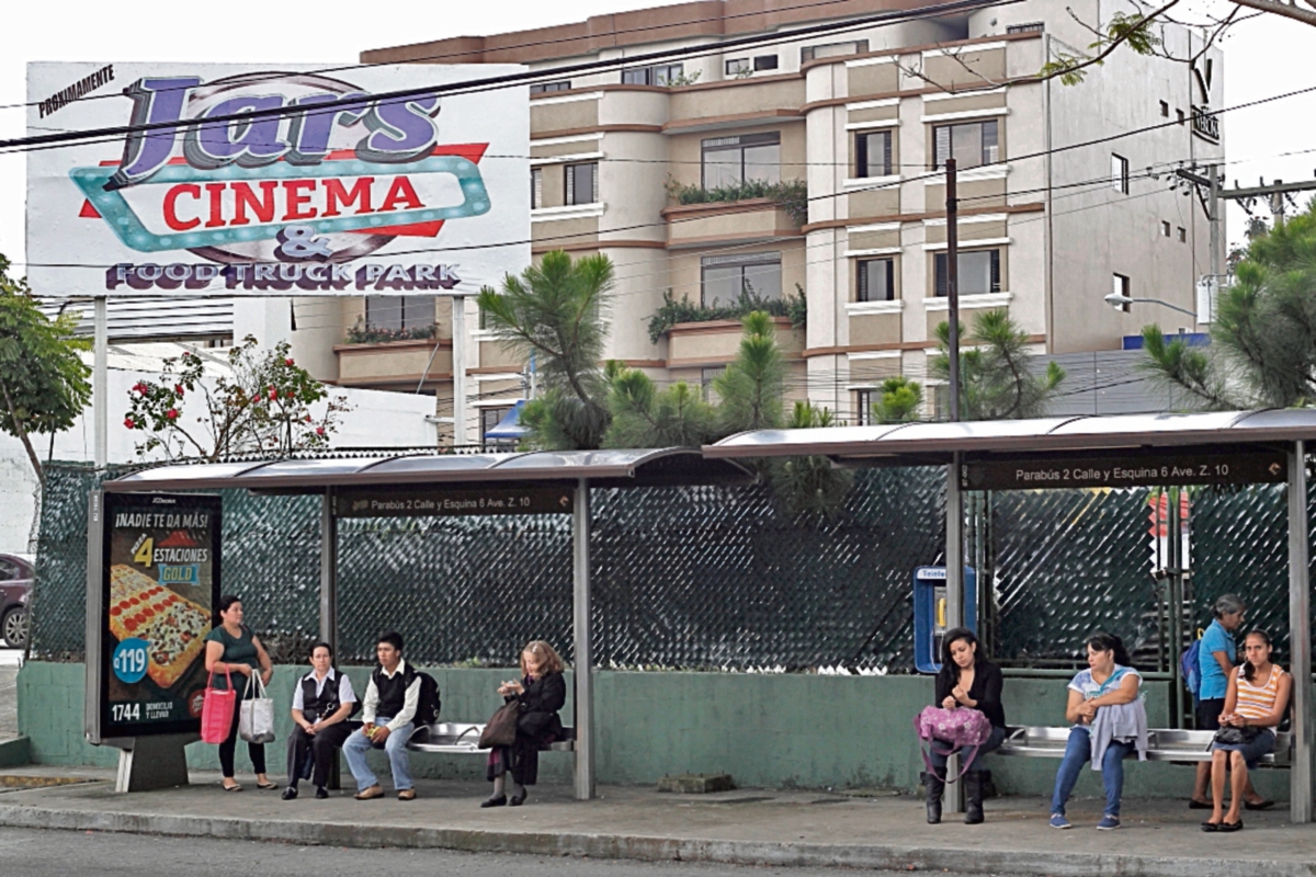 Con el autocinema se instalará un parque de camiones que ofrecerán comida. Este se ubicará a un costado del Campo de Marte. (Foto Prensa Libre:PAULO RAQUEC)