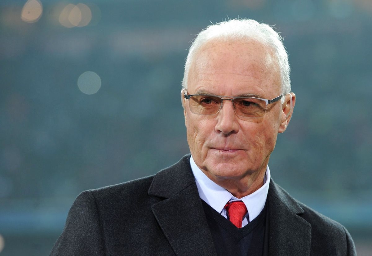 Franz Beckenbauer niega sobornos para que Alemania fuera la sede del mundial de 2016. (Foto Prensa Libre: AFP)