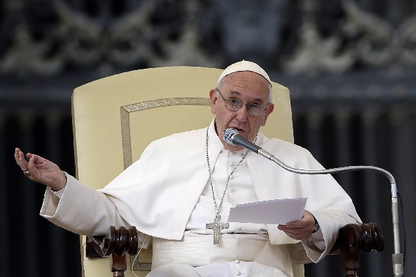 El Papa presenta disculpas en nombre de la Iglesia por escándalos recientes