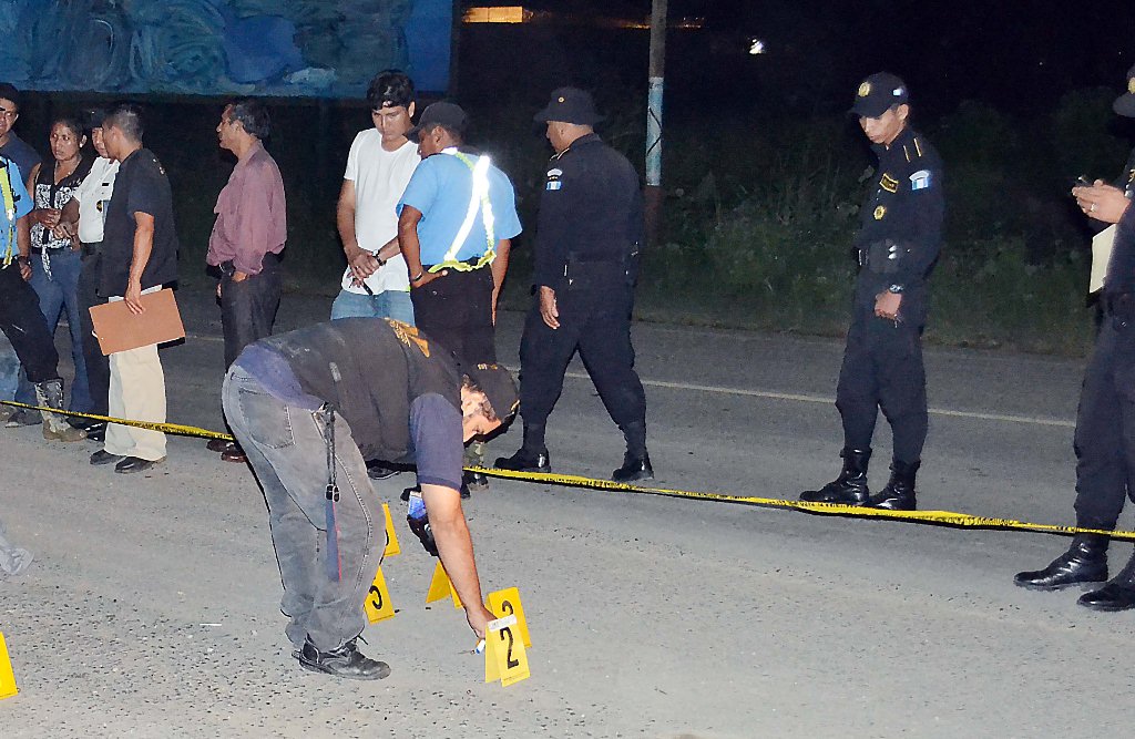 Lugar donde murió Mynor Vinicio Salgado, en Puerto Barrios, Izabal. (Foto Prensa Libre: Edwin Perdomo).