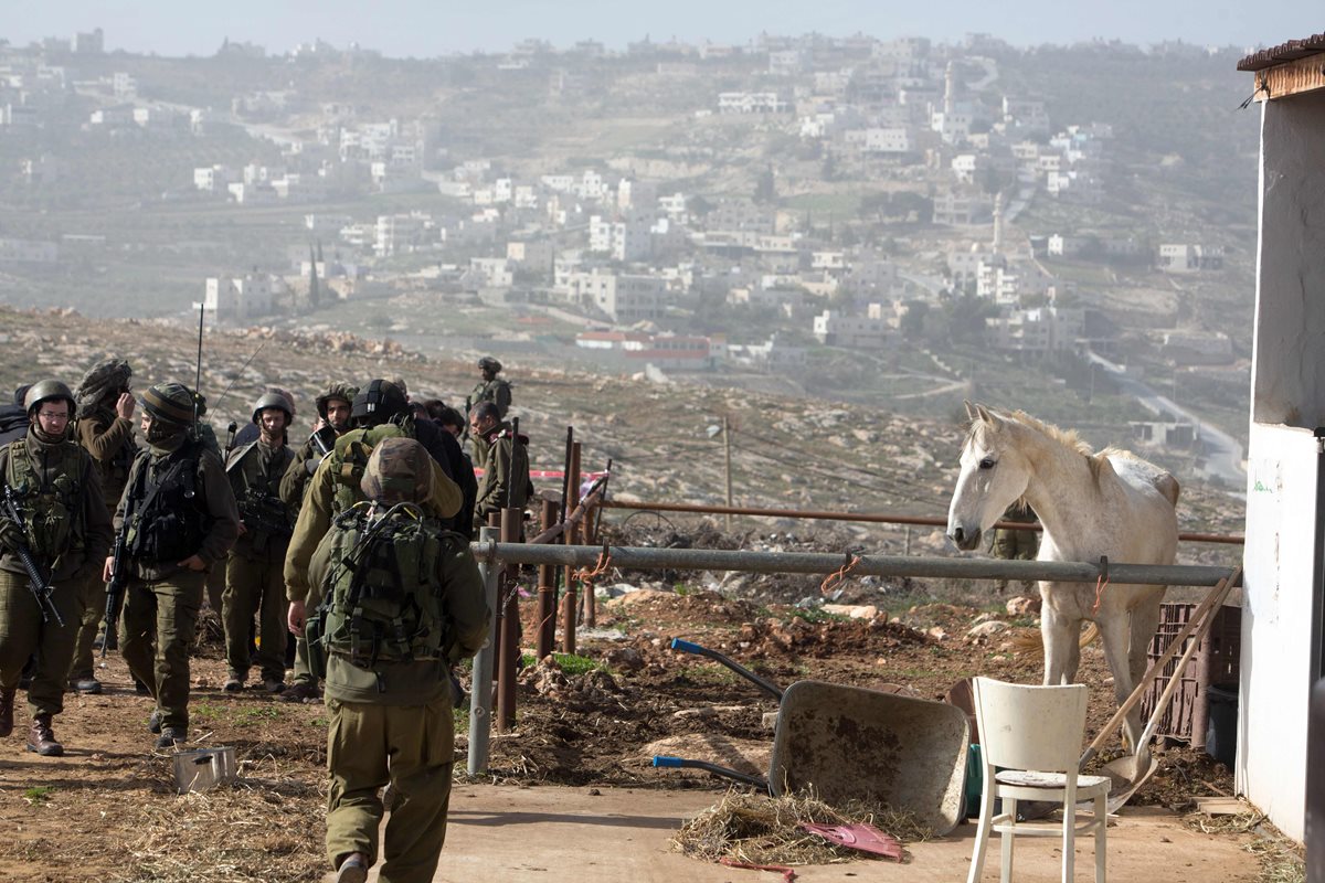 El hecho ocurrió en la colonia judía de Tekoa, en el sur del territorio ocupado de Cisjordania, informó el Ejército israelí. (Foto Prensa Libre: AFP).