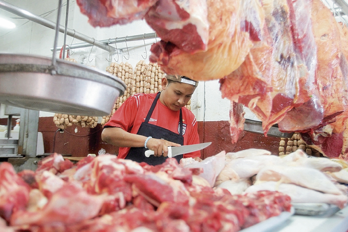 La carne de res ha sufrido una merma en su demanda, en detrimento de otra clase de productos cárnicos. otografía: Paulo Raquec