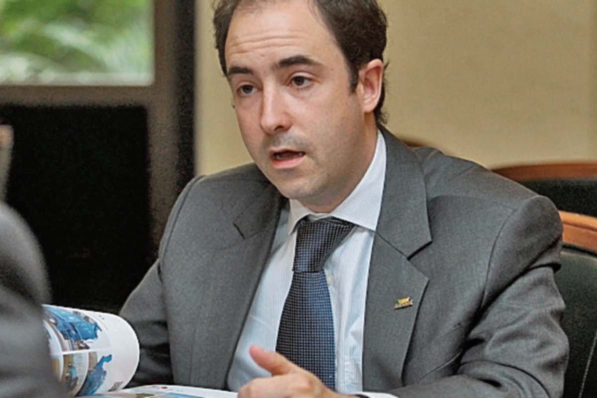 Juan Bernuy, presidente de la comitiva empresarial española. (Foto Prensa Libre: Álvaro Interiano)