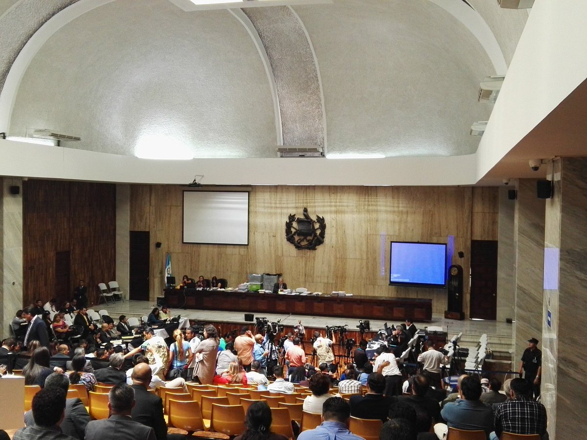 Audiencia entra en receso. (Foto Prensa Libre: Jerson Ramos)