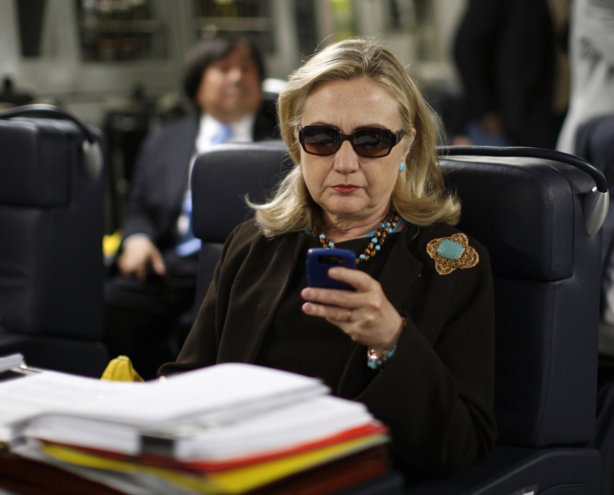 El Departamento de Estado reabrirá pesquisa por correos electrónicos de Hillary Clinton. (Foto Prensa Libre: AP).