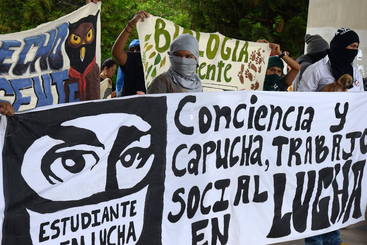 Policía desaloja a estudiantes que ocupaban universidad de Honduras