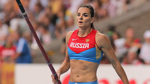 La leyenda de la pértiga Yelena Isinbayeva se perderá Río 2016 por el escándalo de dopaje en Rusia. (Foto Prensa Libre: AP).