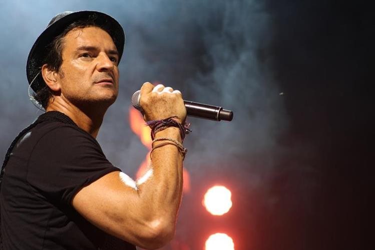 Ricardo Arjona incluyó tres temas inéditos en su disco Apague la luz y escuche, Malena es uno de ellos. (Foto Prensa Libre: Arjoneando.com)