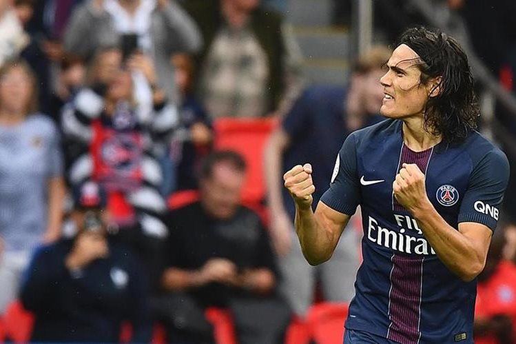 El delantero uruguayo Edinson Cavani del PSG, confesó que atraviesa por un gran momento en su carrera. (Foto Prensa Libre: Hemeroteca)