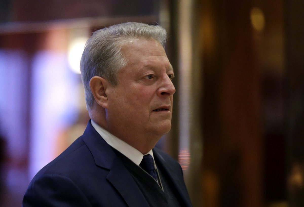 El ex vicepresidente estadounidense, Al Gore, a su llegada a la Torre Trump en Nueva York. (Foto Prensa Libre: EFE)