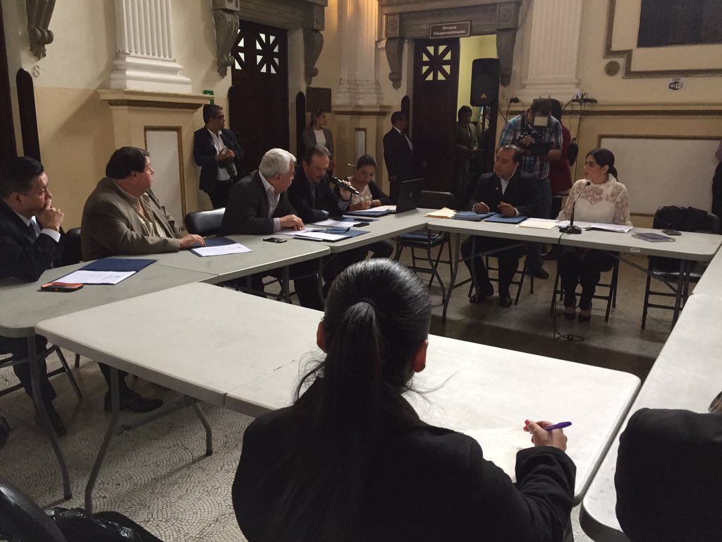 Se reúne comisión de Derechos Humanos