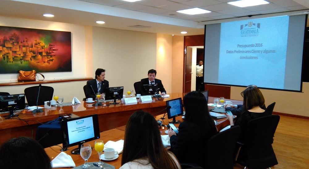 Finanzas presenta informe del cierre fiscal 2016