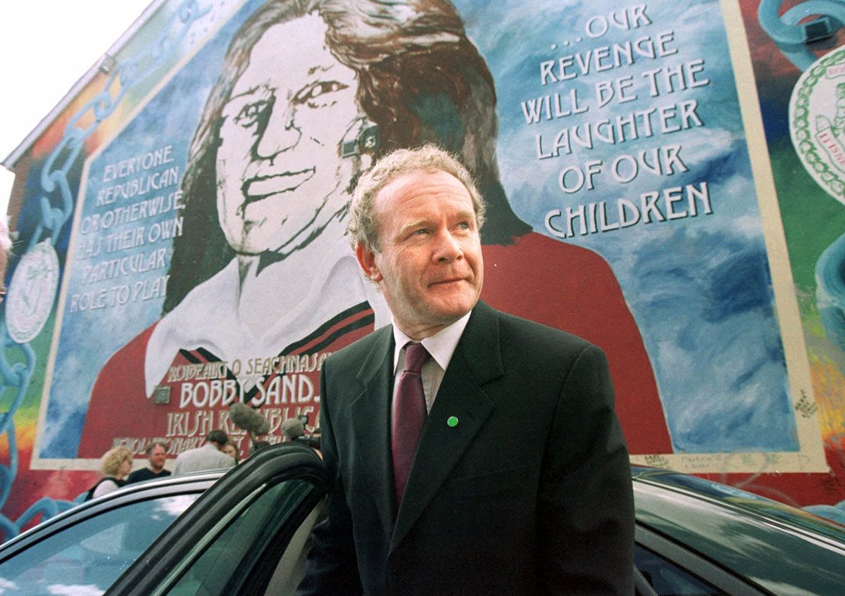 Martin McGuinness fue uno de los líderes del IRA, que al final llevó la paz a Irlanda del Norte. (Foto Prensa Libre: AFP)