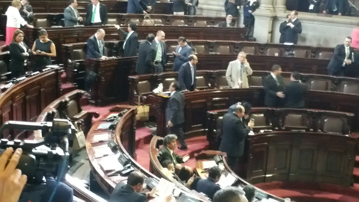 Comienza sesión plenaria