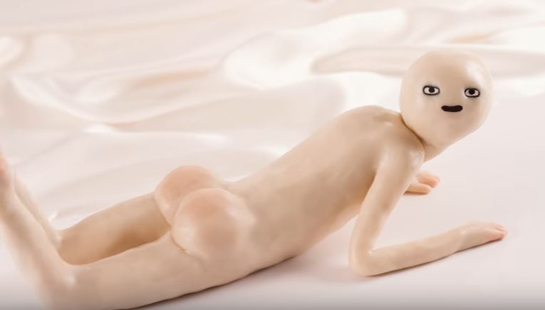 El dibujo de un muñeco desnudo animado por una estadouniense causa confusión y extraña sensación en internet. (Foto Prensa Libre: YouTube)