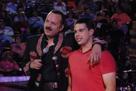 Hijo de Pepe Aguilar fue arrestado