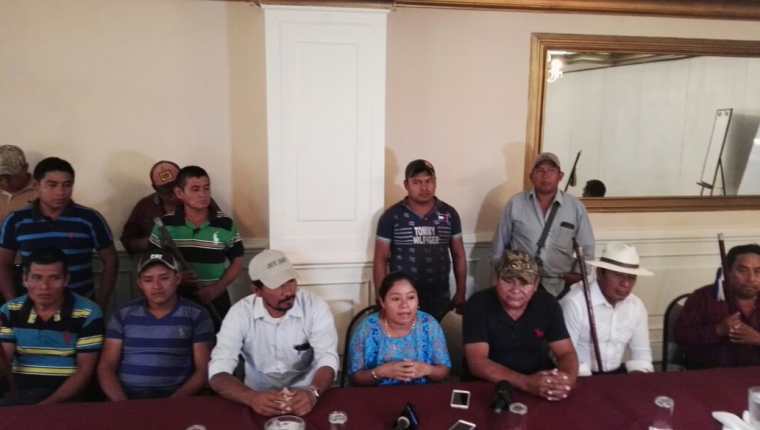 Representantes de 11 comunidades del área de influencia de Oxec, Alta Verapaz, informaron del impacto económico en las comunidades por la suspensión de la Hidroeléctrica Oxec. (Foto Prensa Libre: N. Gándara)