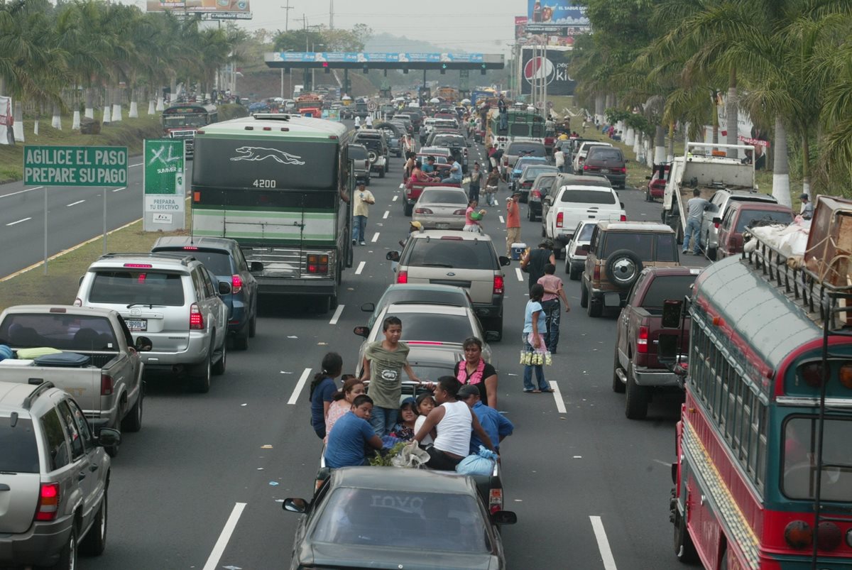 La autopista Palín-Escuintla tendrá alta demanda a partir del Miércoles Santo. (Foto Prensa Libre: Hemeroteca PL)