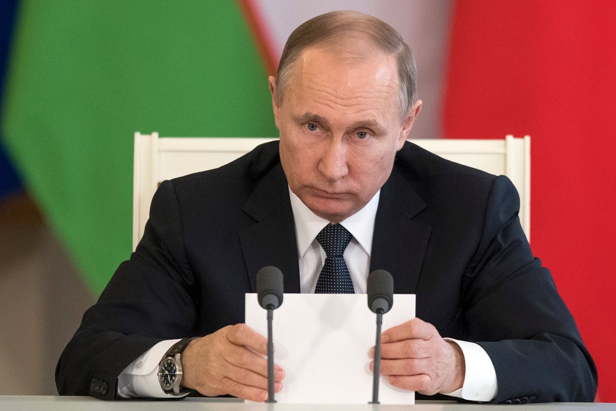 Putin considera "inaceptable" acusaciones sin pruebas por presunto ataque químico