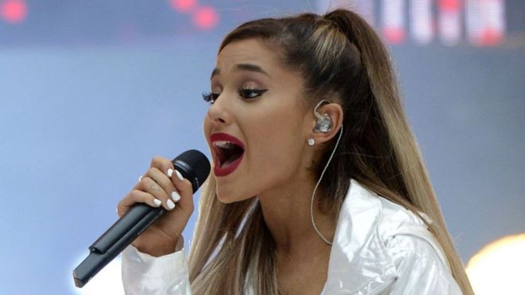Ariana Grande regresa a Mánchester con Justin Bieber, Coldplay, Katy Perry y otros para homenajear a las víctimas del atentado