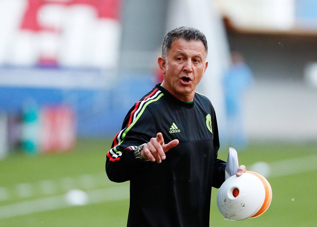 Osorio tendrá un difícil debut frente a la selección lusa el sábado. (Foto Prensa Libre: EFE)