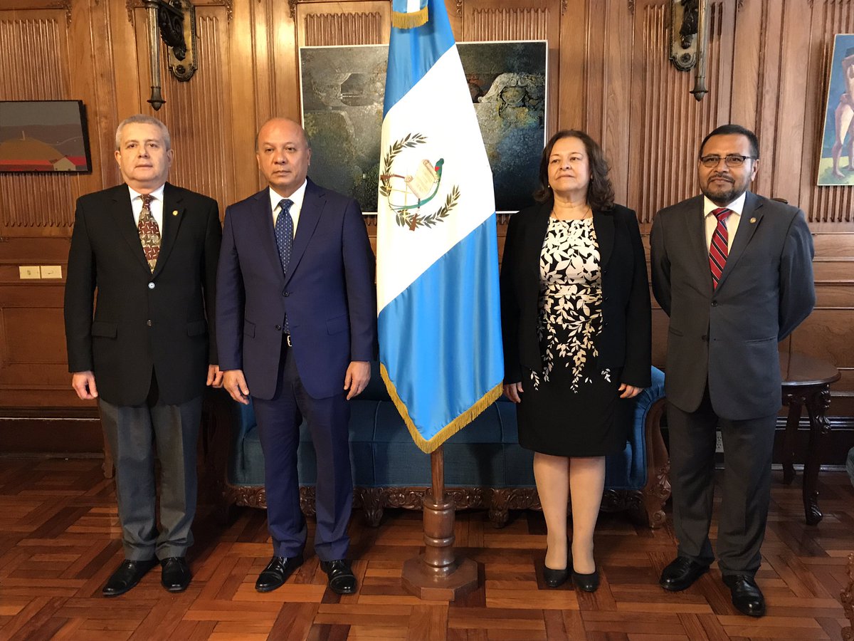 Juramentan a nuevos viceministros