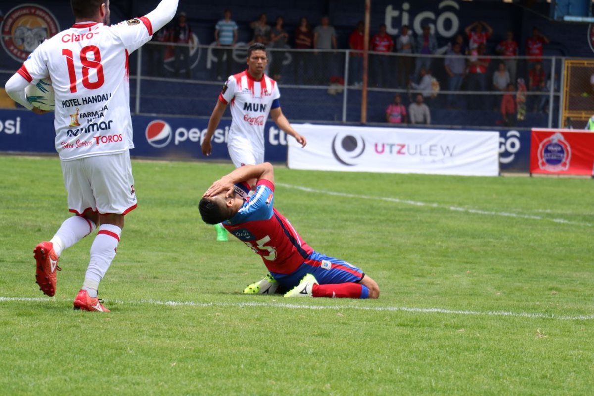 Xelajú no pudo conseguir su segundo triunfo del torneo. (Foto Prensa Libre: Raúl Juárez)