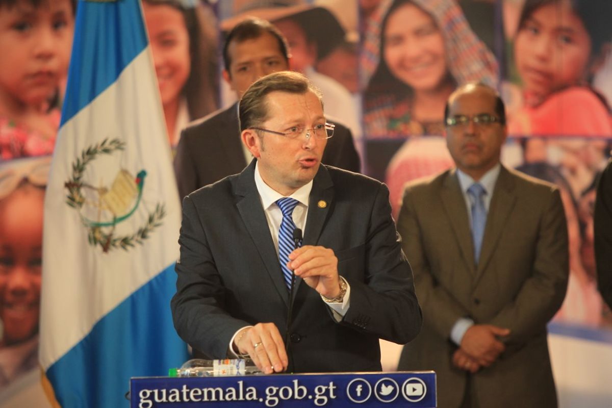 Gobierno hace análisis jurídico para determinar si acatarán resoluciones de la Corte de Constitucionalidad. (Foto Prensa Libre: Esbin García)