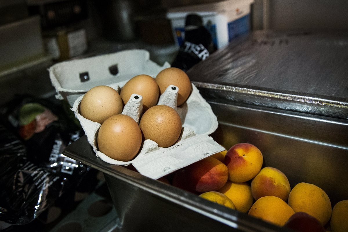 Fuerte químico en huevos amenaza la salud de millones de personas. (Foto Prensa Libre: EFE)